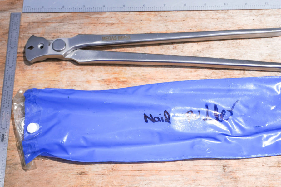 Horse Hoof Nail Puller Farrier Tool Heavy Duty Shoe Veterinary Tack Silver Nipper 13 NewEngland Tack
