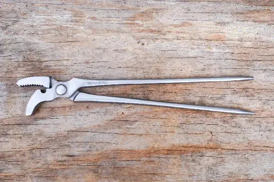 13" Horse Hoof Alligator Clincher - NewEngland Tack